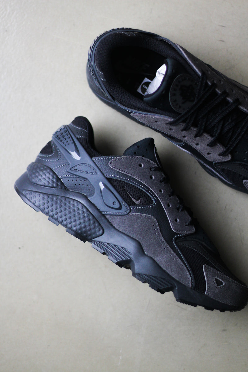 HUARACHE RUNNER "ANTHRACITE"