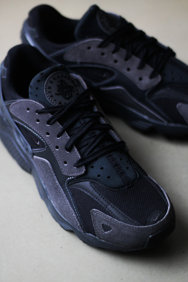 HUARACHE RUNNER "ANTHRACITE"