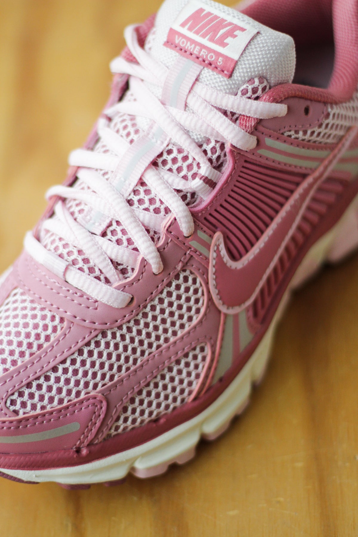 ★NIKE★ Zoom Vomero 5 W Elemental PinkPink FoamSailDesert B W NIKE ZOOM VOMERO 5 