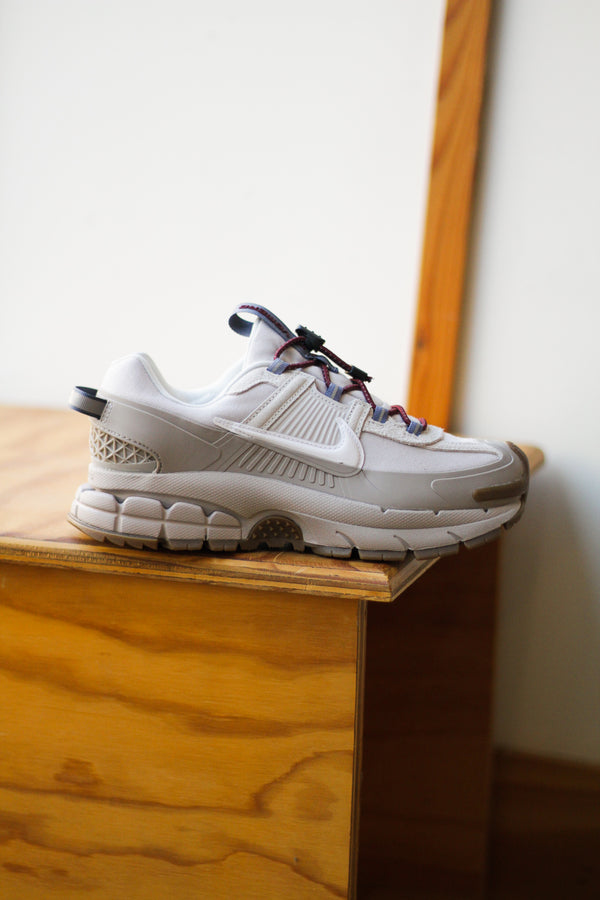 ZOOM VOMERO ROAM "COLLEGE GREY/WHITE-VAST GREY"