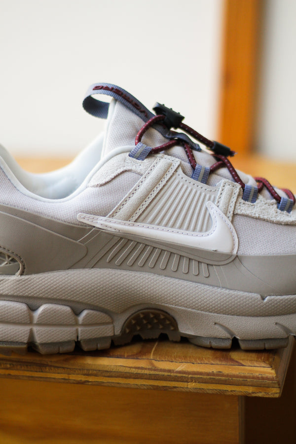 ZOOM VOMERO ROAM "COLLEGE GREY/WHITE-VAST GREY"