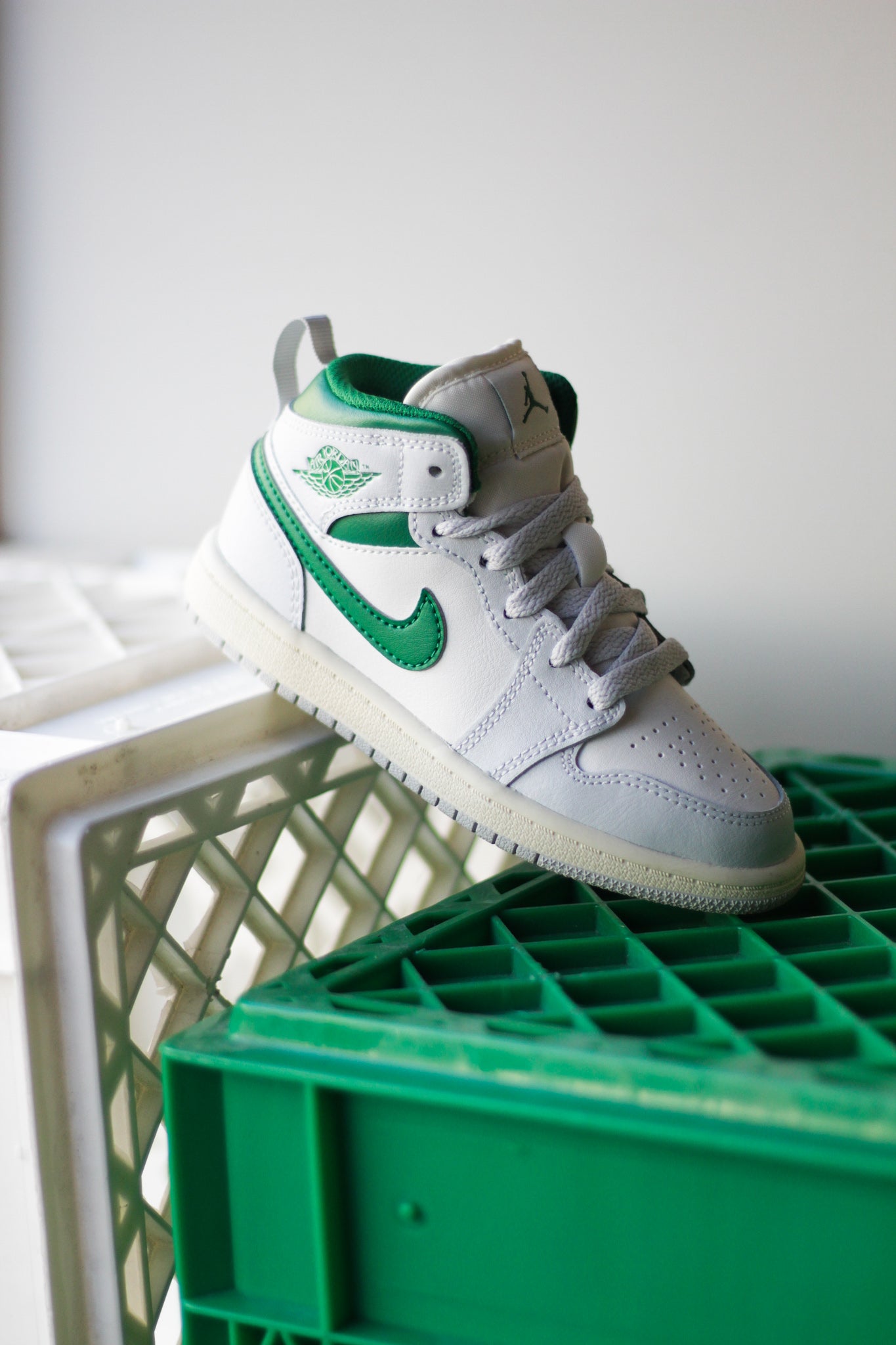 ★NIKE★ Air Jordan 1 Mid M Summit White Pine Green Pure Pla Jordan 1 Mid 