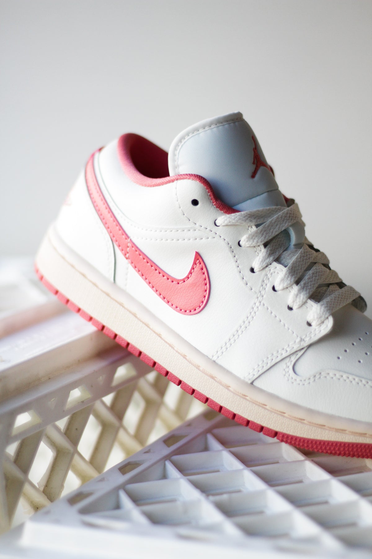 ☆人気☆【NIKE】☆AIR JORDAN 1 LOW SAIL PINK SALT(W)☆ W AIR JORDAN 1 LOW