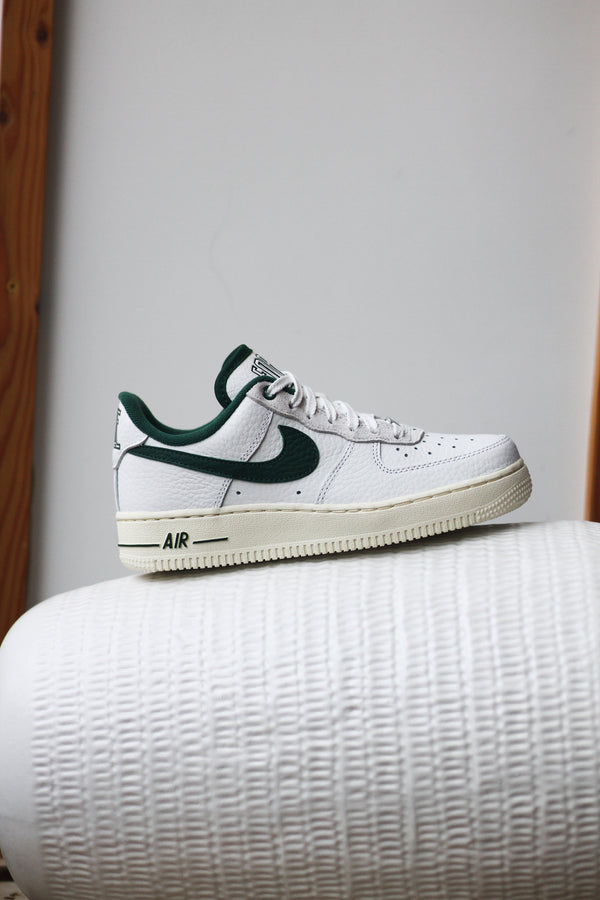 W AIR FORCE 1 '07 LX "GORGE GREEN"