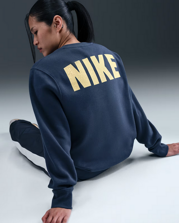NIKE SPORTSWEAR CLUB CREW "MIDNIGHT NAVY/SOFT YELLOW"