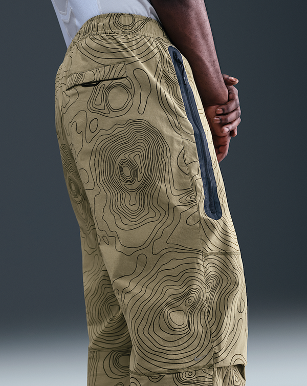 NIKE TECH OPEN HEM WOVEN PANTS "CARGO KHAKI"