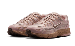 W NIKE P-6000 PRM "FOSSIL STONE/IRONSTONE-HEMP-PINK OXFORD"