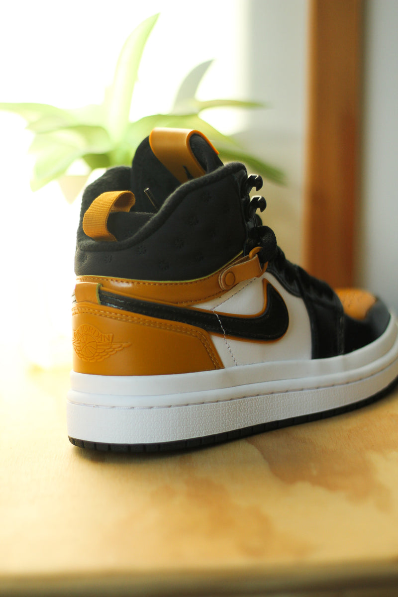 W AIR JORDAN 1 ACCLIMATE "CHUTNEY"