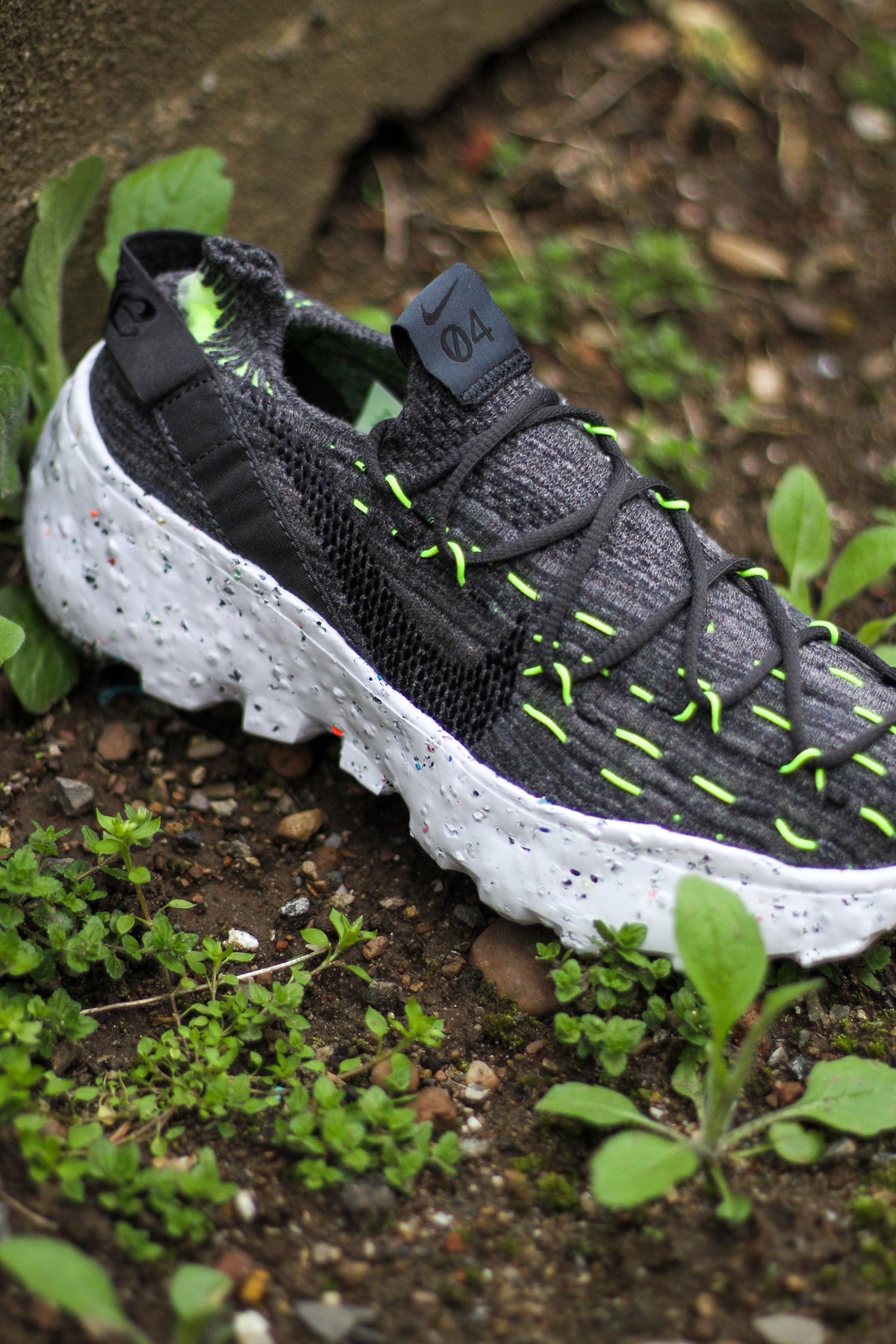Nike Space Hippie 04 Black / Volt Sneaker Size 8.5 Men Nike Space Hippie 04 Shoes Mens Size 8 Gray Volt Crater Foam  main image 2