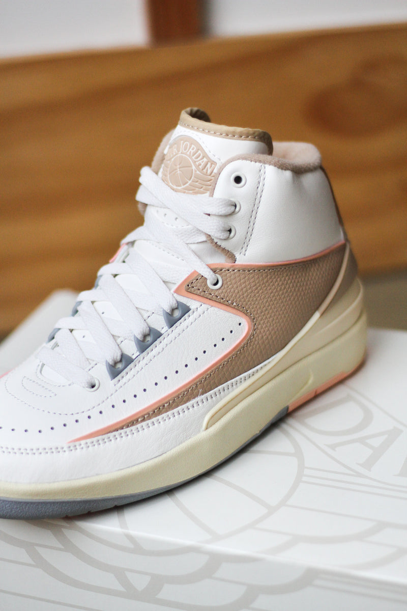 W AIR JORDAN 2 RETRO "SAIL"