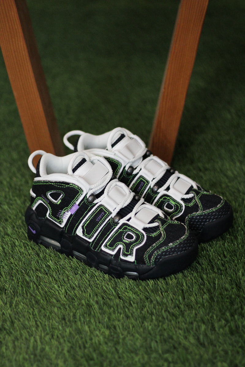 W SWDC AIR MORE UPTEMPO "DARK OBISDIAN"