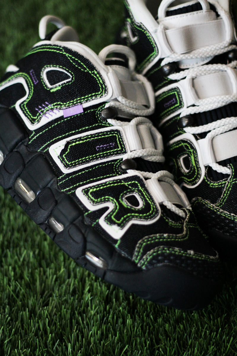 W SWDC AIR MORE UPTEMPO "DARK OBISDIAN"