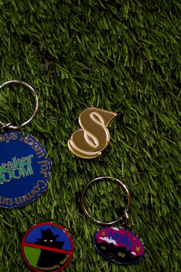 LOGO PIN "GOLD"