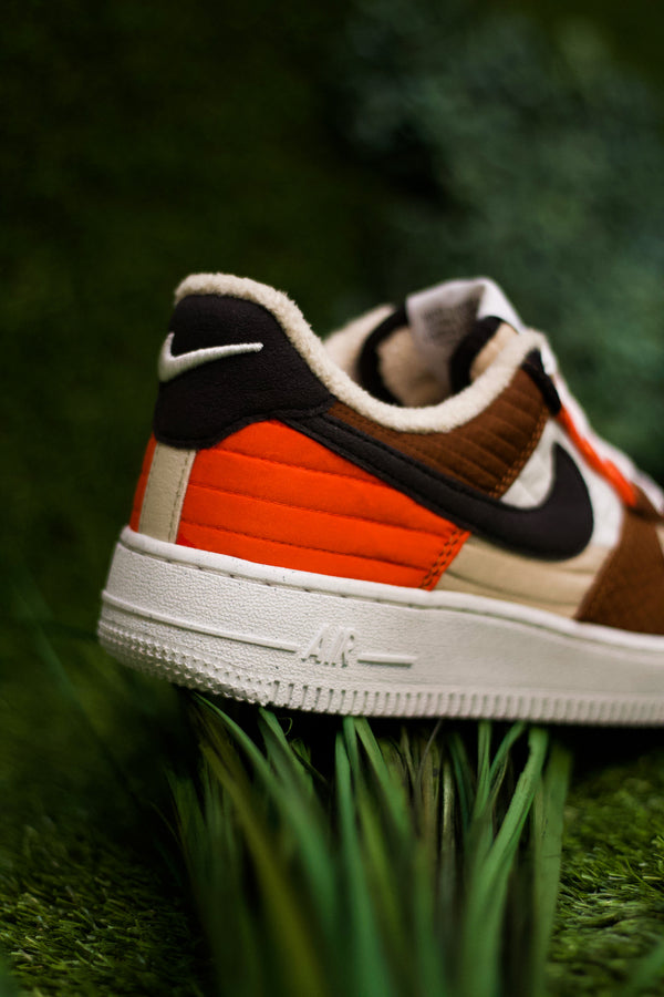 W AIR FORCE 1 '07 LXX "RATTAN/BLK"