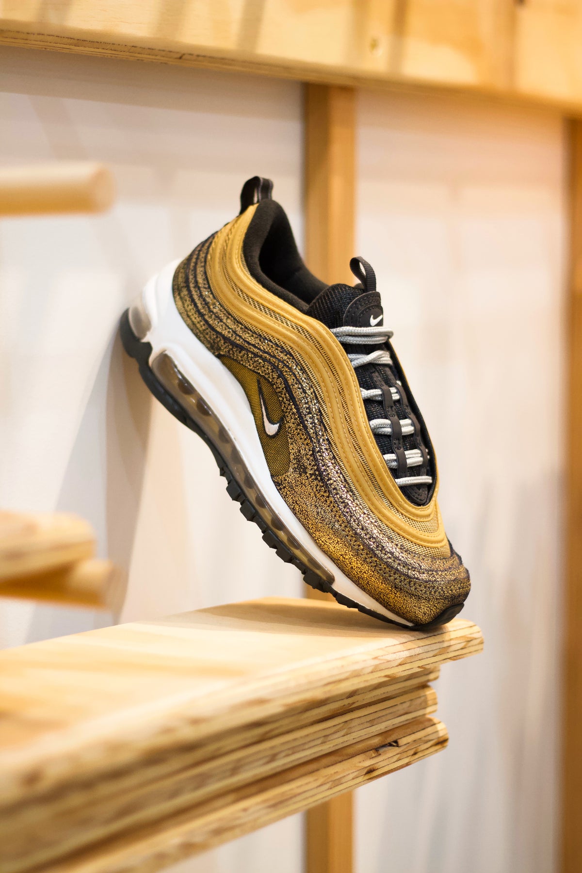 nike air max 97 all gold