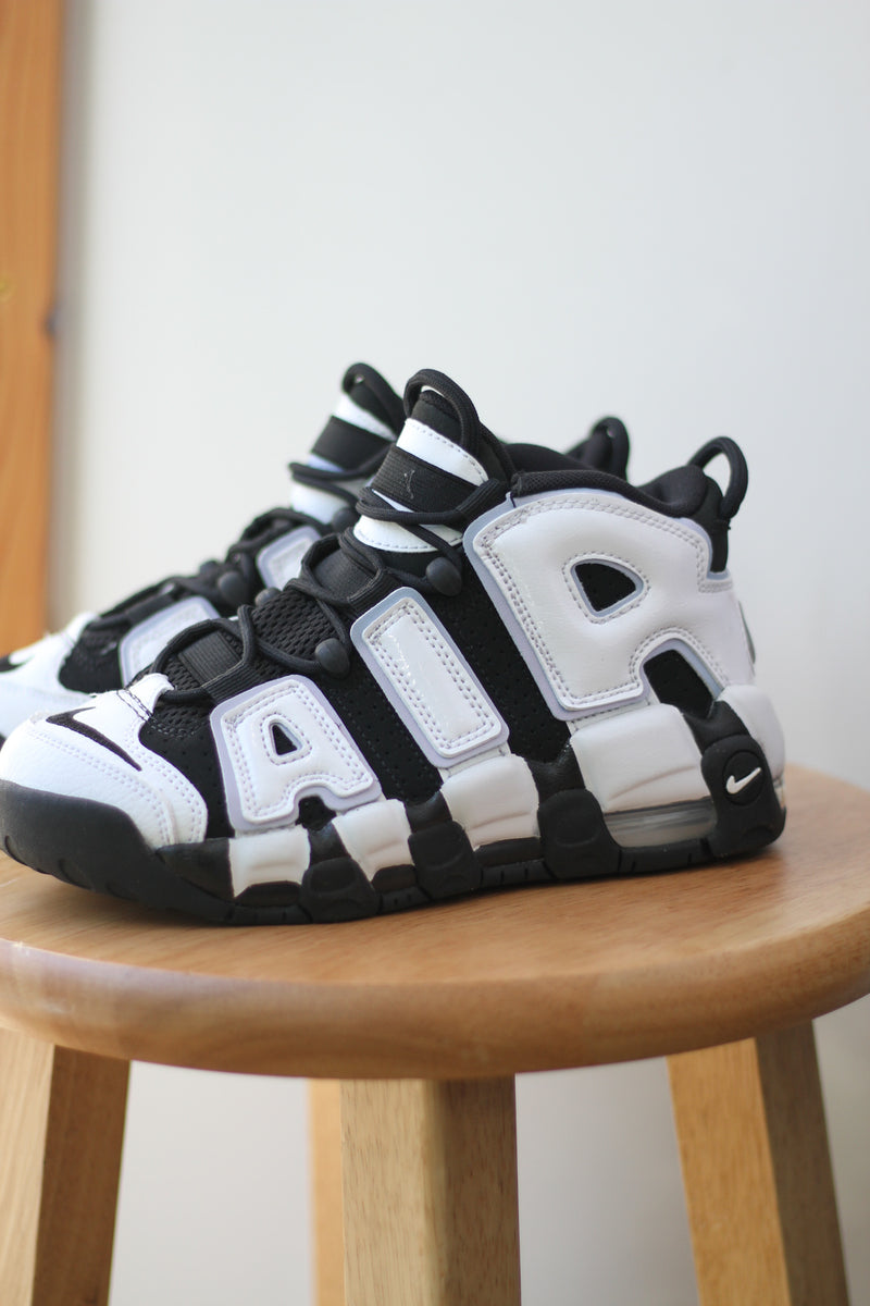 AIR MORE UPTEMPO (GS) "BLACK/WHITE"