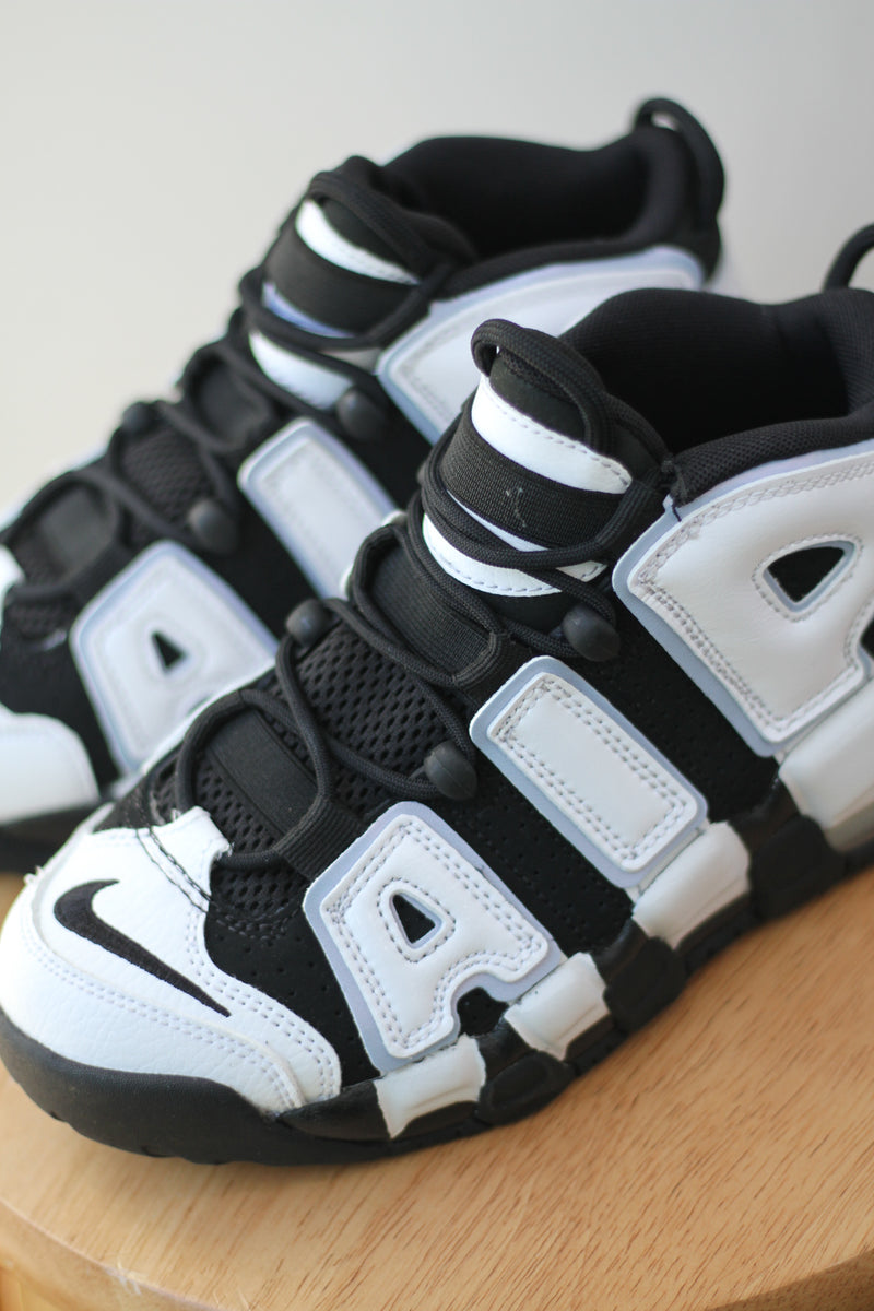 AIR MORE UPTEMPO (GS) "BLACK/WHITE"