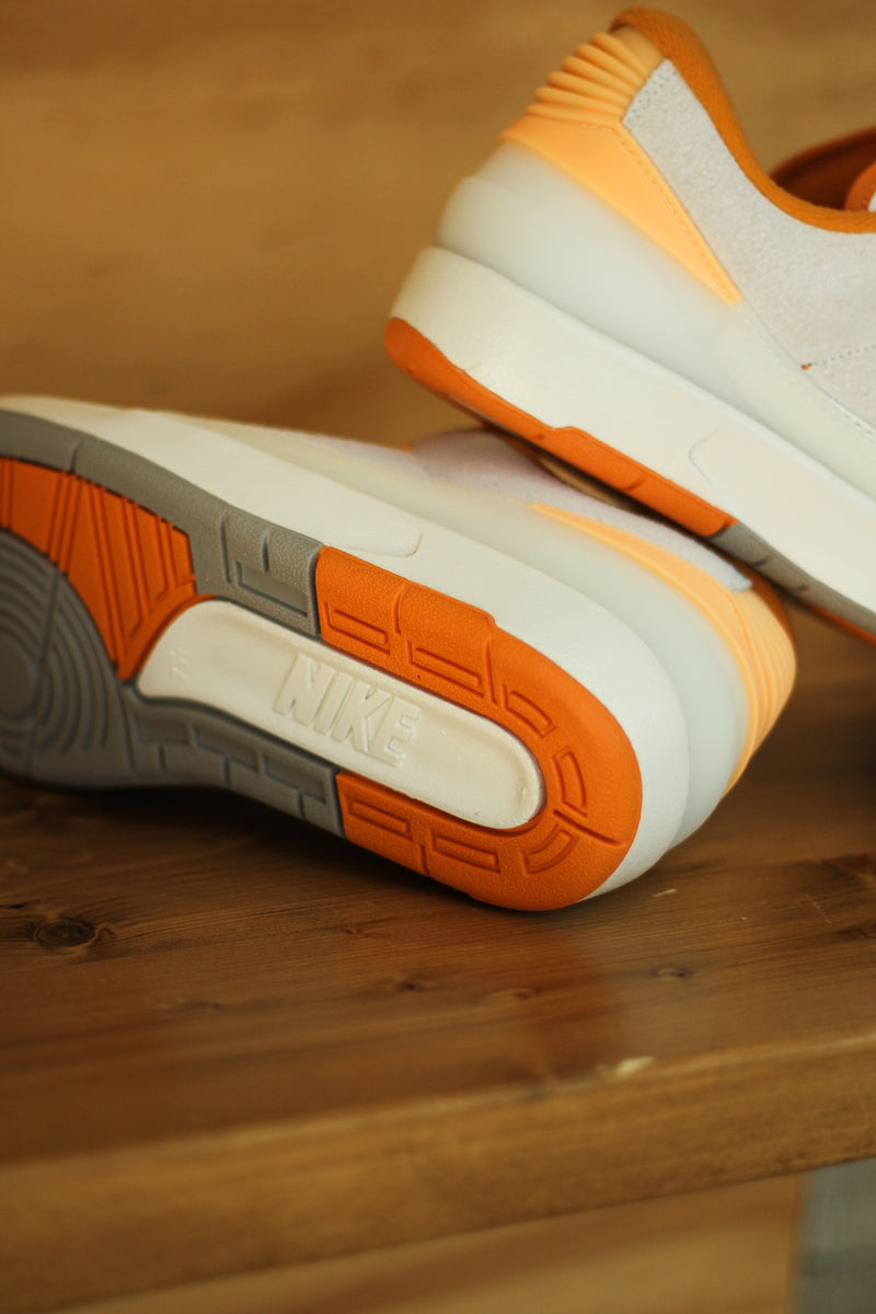 AIR JORDAN 2 RETRO LOW "MELON TINT"