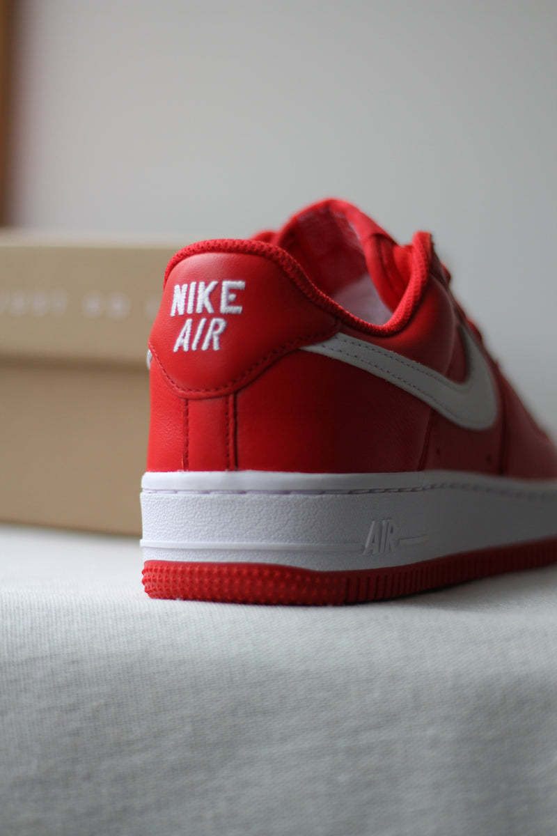 AIR FORCE 1 LOW RETRO "UNIVERSITY RED"