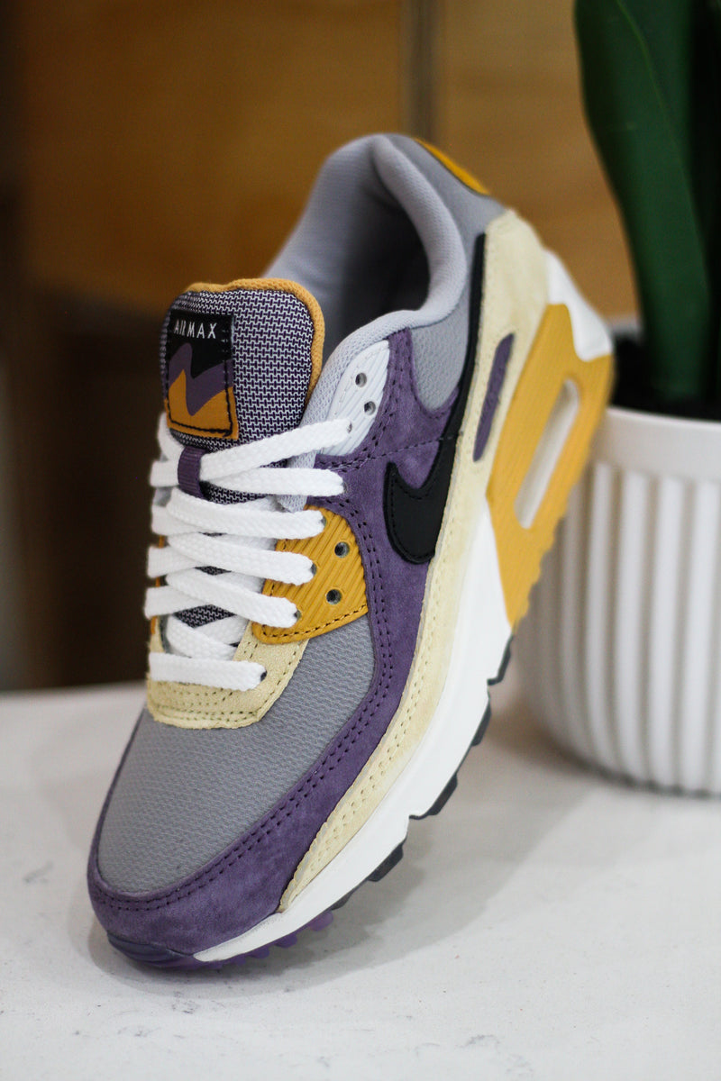 Purple and deals gold air max