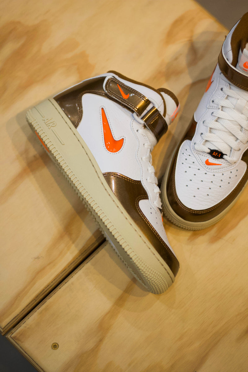 Nike Air Force 1 Mid QS Ale Brown 10 / White