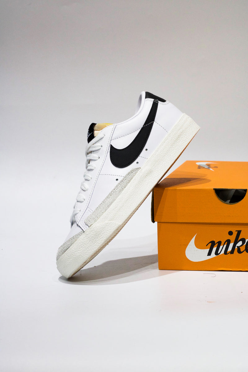 W NIKE BLAZER LOW '77 "WHITE/BLK"