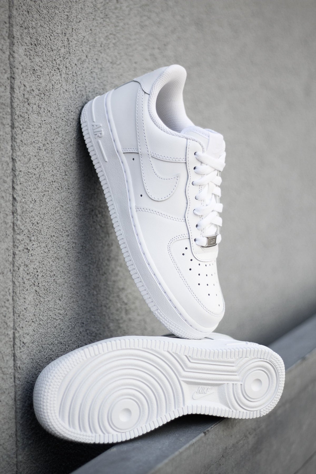 air force 1 triple white low