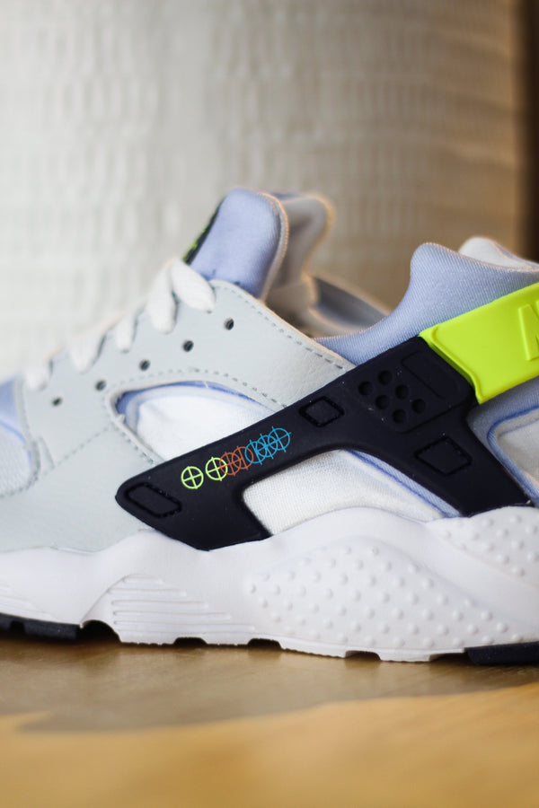 HUARACHE RUN (GS) "WHITE/BLACKENED BLUE"
