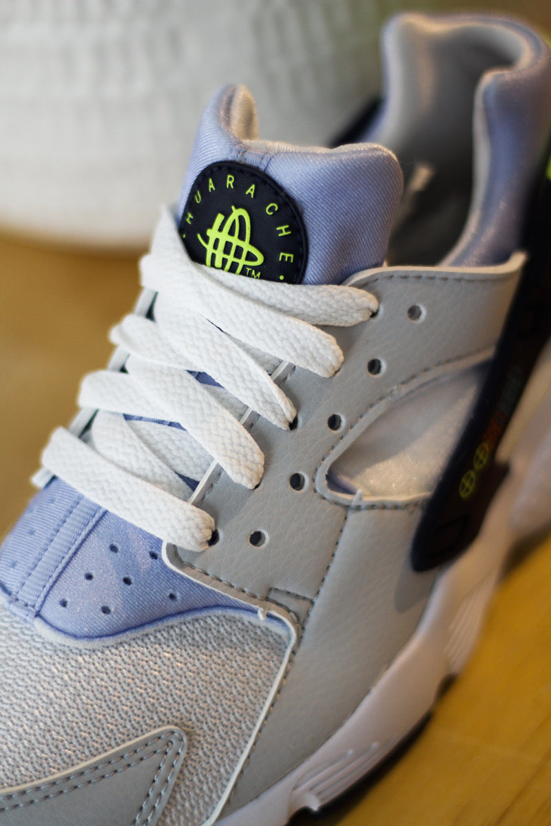 HUARACHE RUN (GS) "WHITE/BLACKENED BLUE"