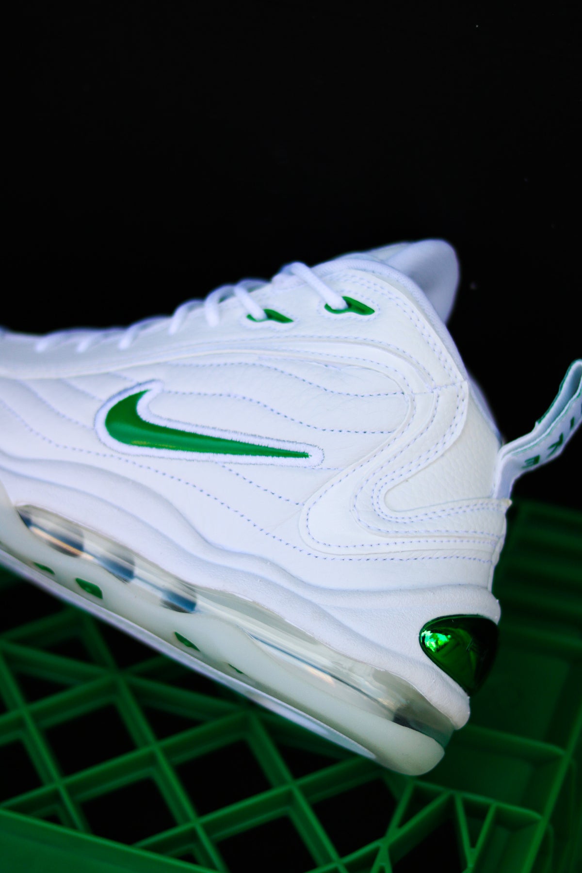 nike air total max uptempo white and green