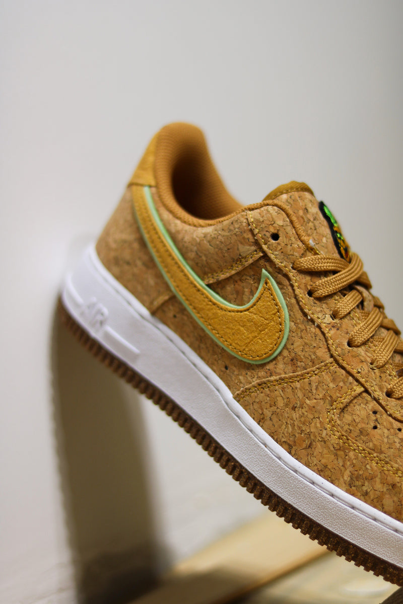 NIKE AIR FORCE 1 '07 PRM "CORK/HAPPY PINEAPPLE"