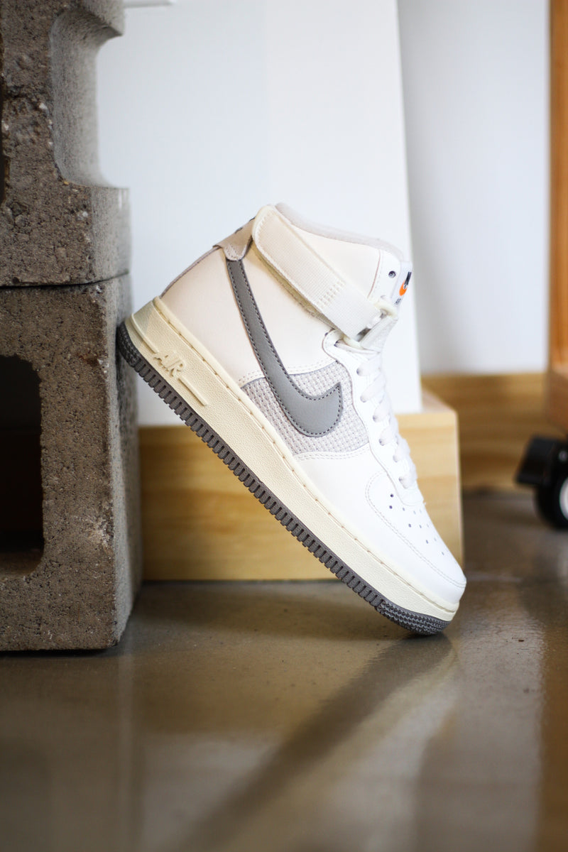 AIR FORCE 1 HIGH LE (GS) "SAIL/MEDIUM GREY"