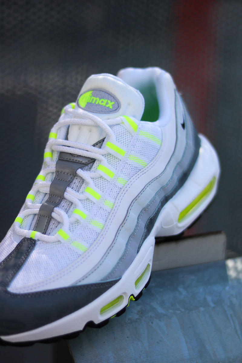 NIKE AIR MAX 95 "LOGOS WHITE/VOLT"
