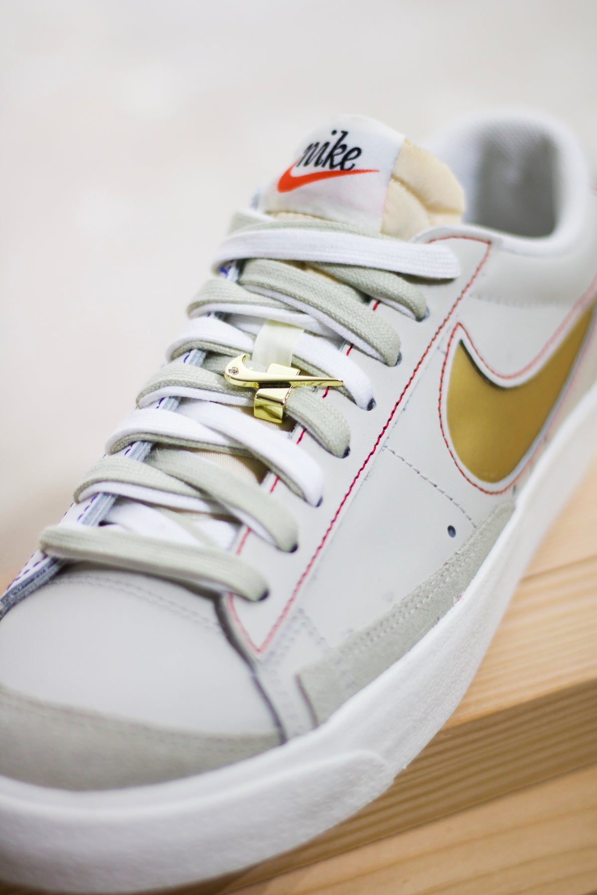 【やすじ】【新品】 NIKE BLAZER LOW 77 PRM 箱なし Nike Blazer Low 77 Men Unisex Classic Casual Lifestyle Shoes