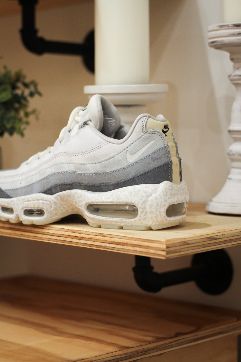 AIR MAX 95 QS "LIGHT BONE"