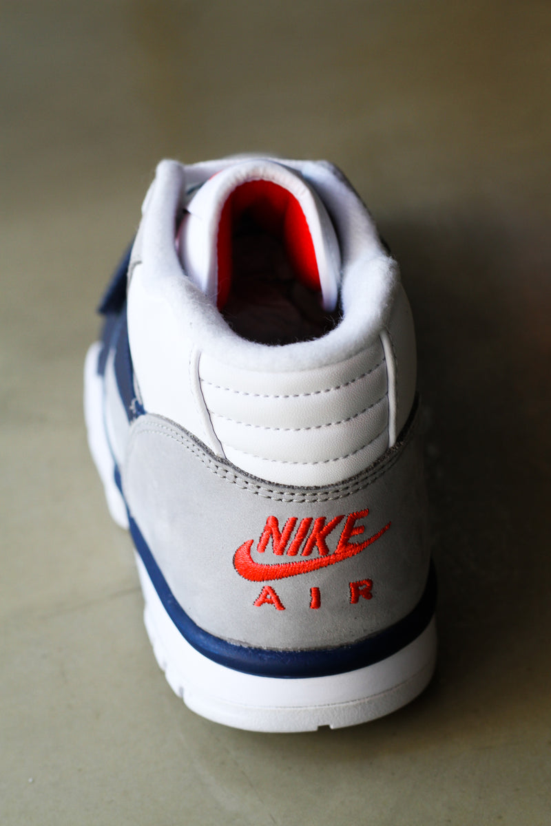 AIR TRAINER 1 "MIDNIGHT NAVY"