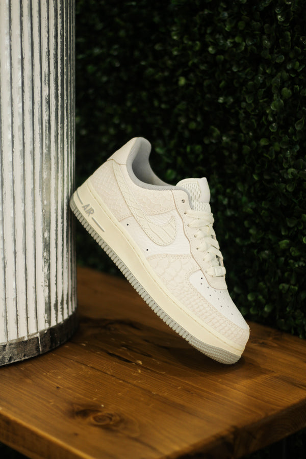 W AIR FORCE 1 '07 "SUMMIT WHITE"