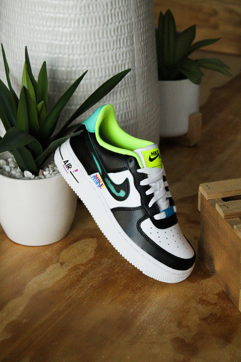 AIR FORCE 1 LV8 (GS) "BLACK/LASER BLUE"