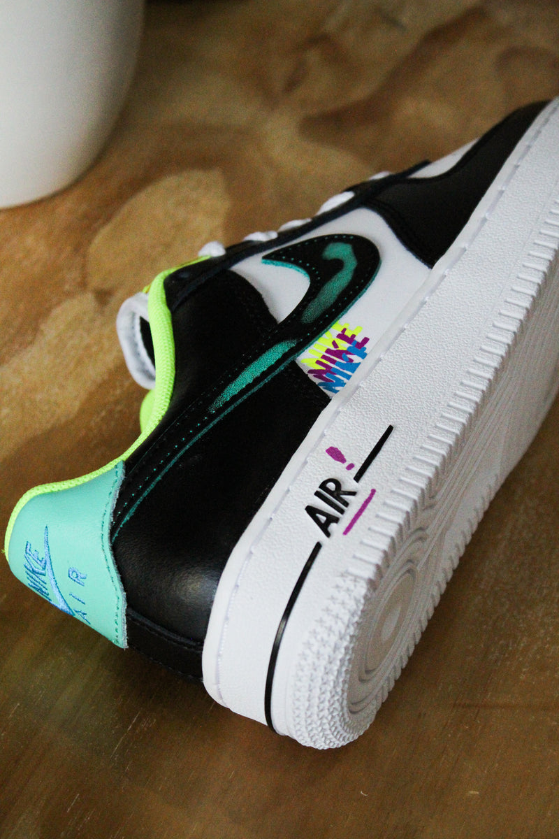 AIR FORCE 1 LV8 (GS) "BLACK/LASER BLUE"