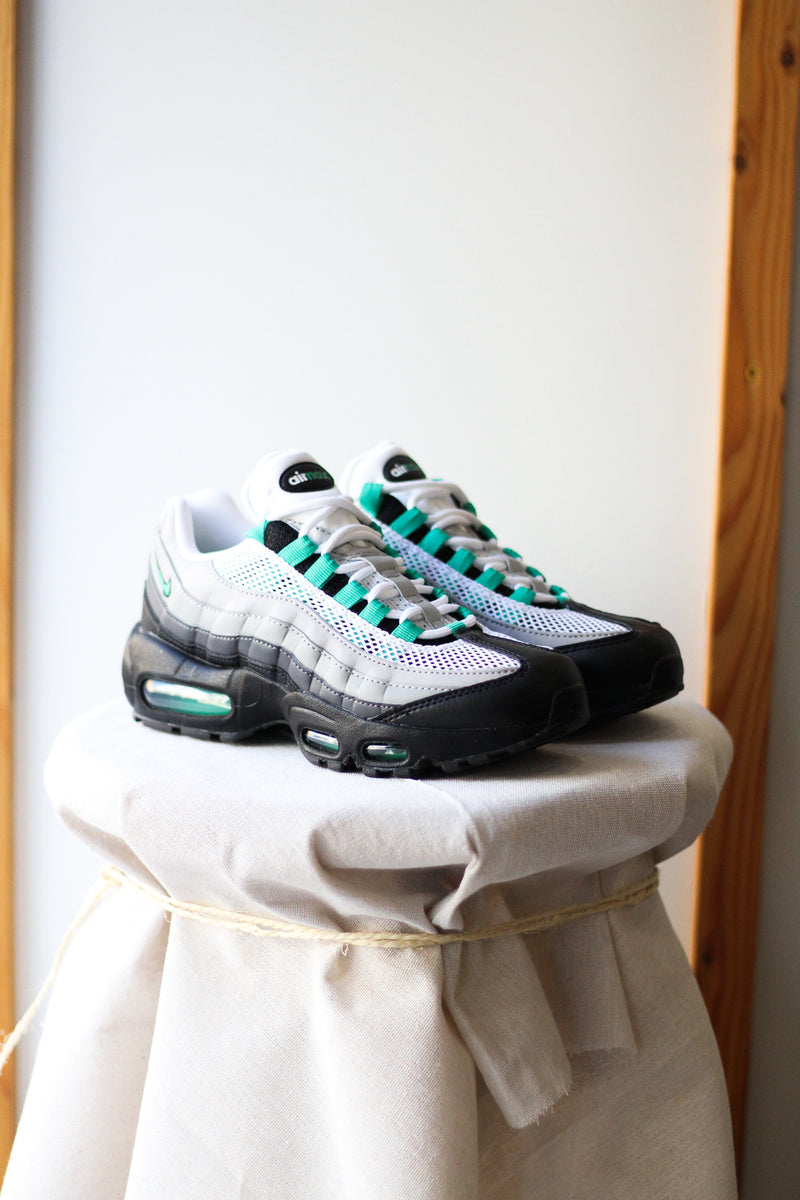 W AIR MAX 95 "STADIUM GREEN"