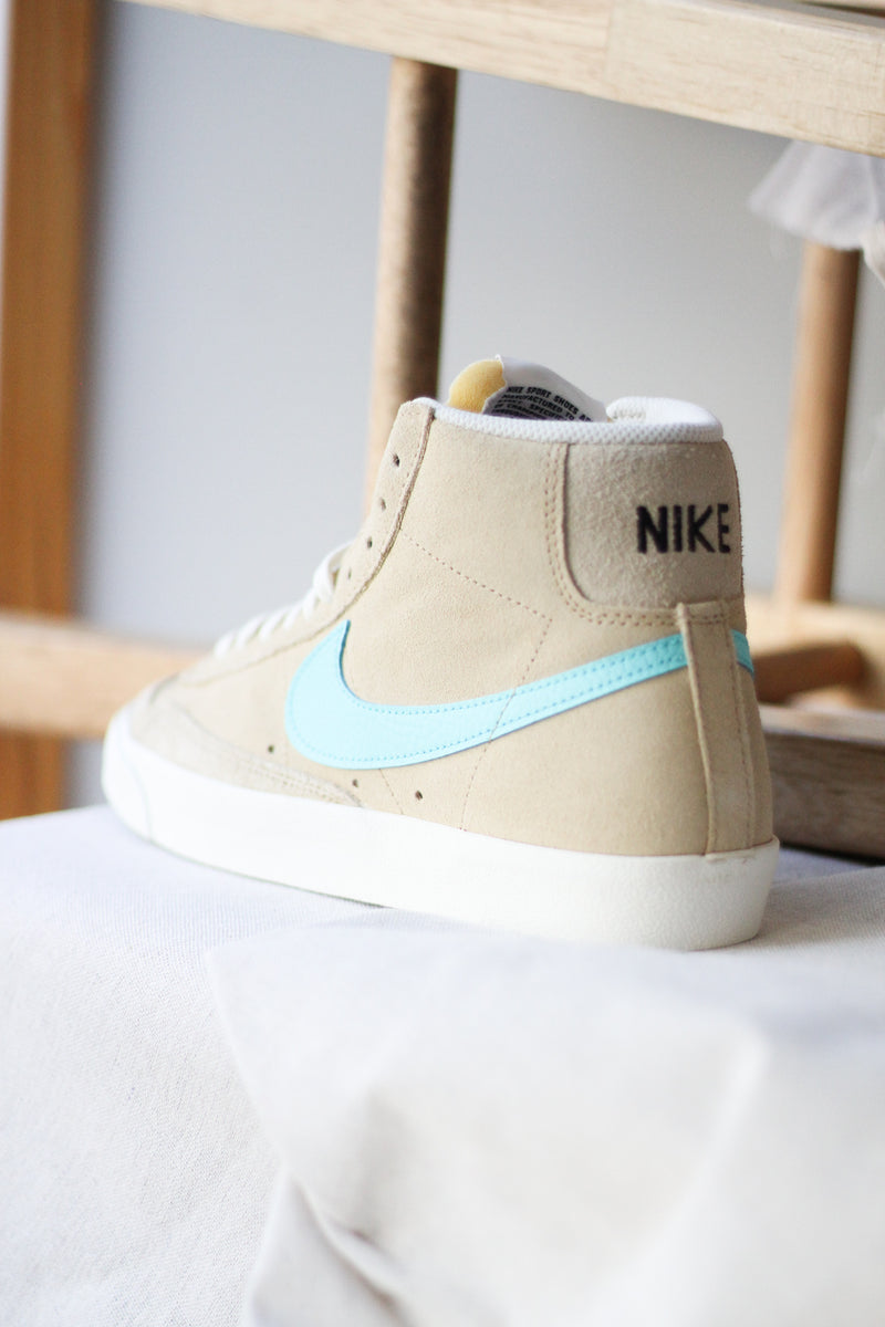 nike men blazer mid '77 se desert ore light aqua sail black