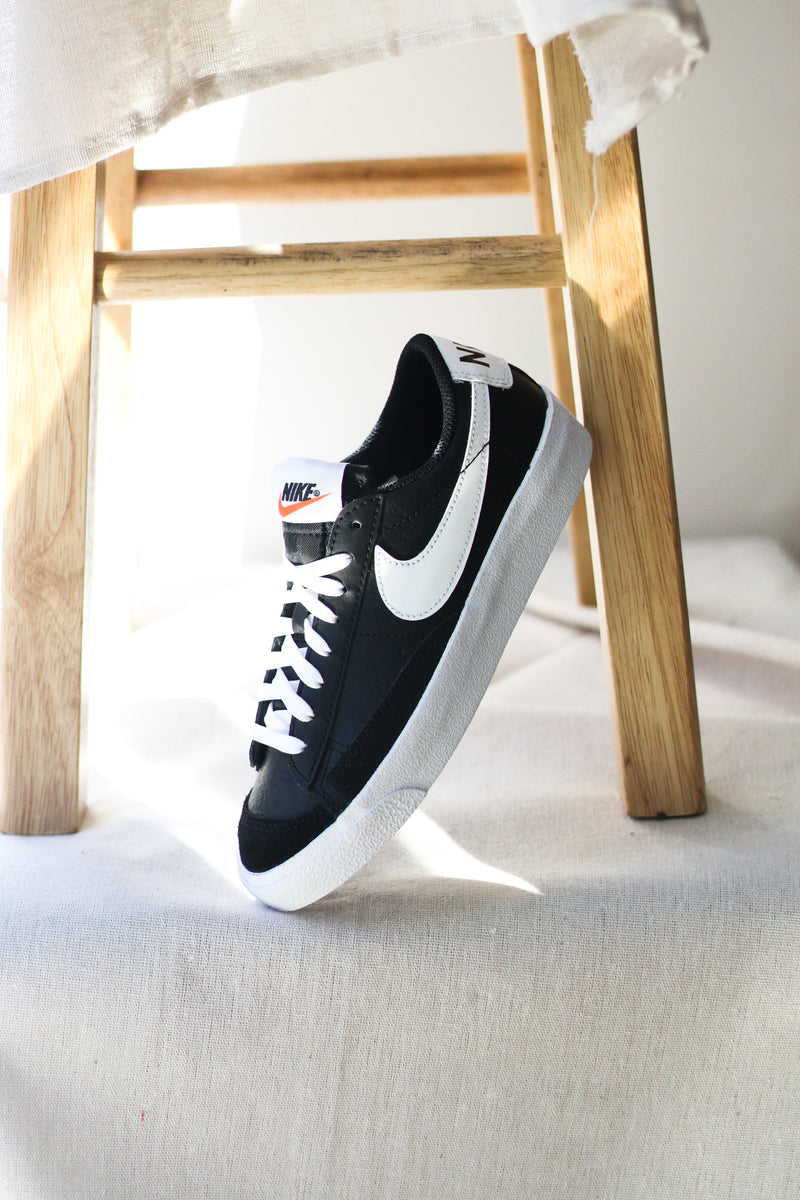 BLAZER LOW '77 (GS) "BLACK"