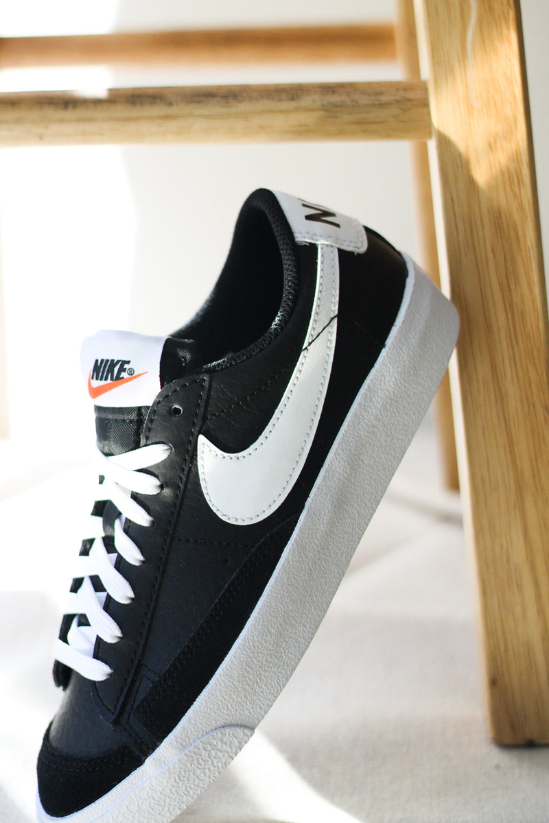 BLAZER LOW '77 (GS) "BLACK"