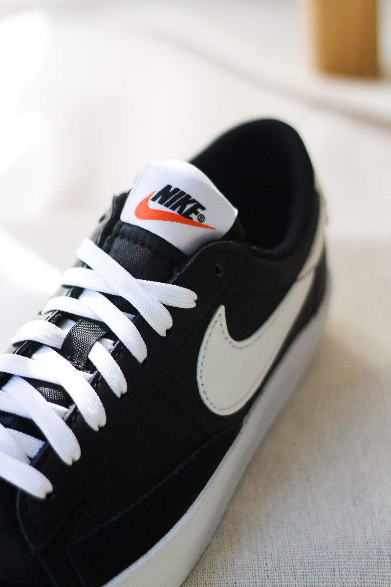 BLAZER LOW '77 (GS) "BLACK"