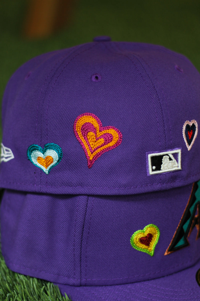 ARIZONA DIAMONDBACKS CHAIN STITCH HEART FITTED W/ PINK UNDER VISOR