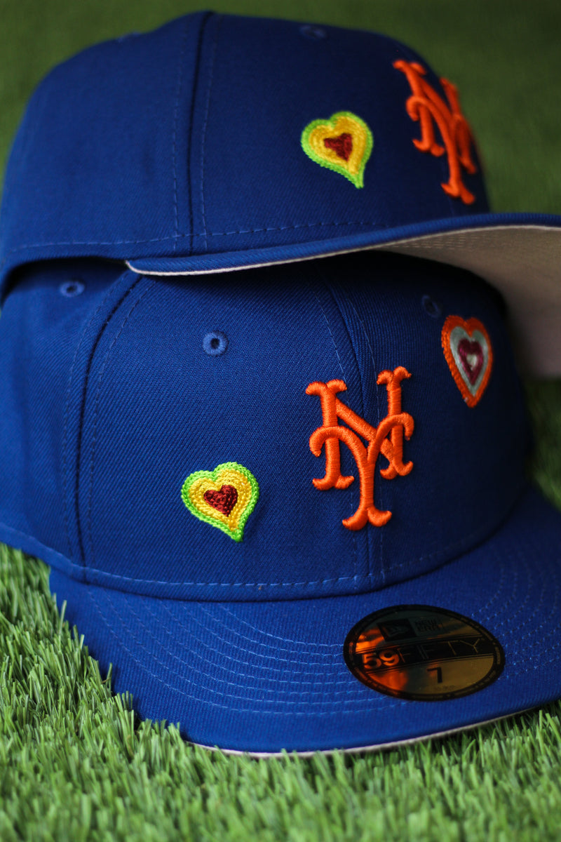 NEW YORK METS CHAIN STITCH HEART FITTED W/ PINK UNDER VISOR