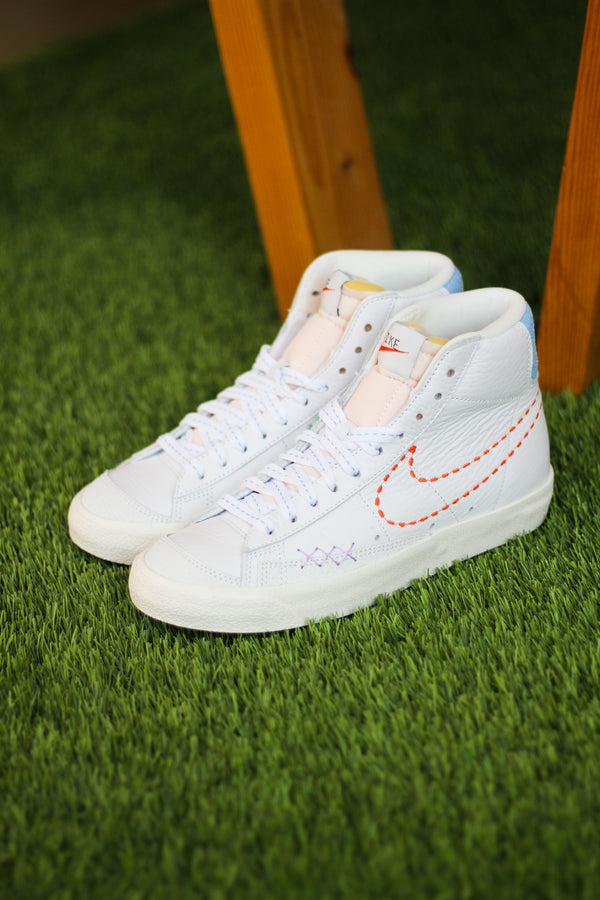 W BLAZER MID '77 "WHITE/SAFETY ORANGE"