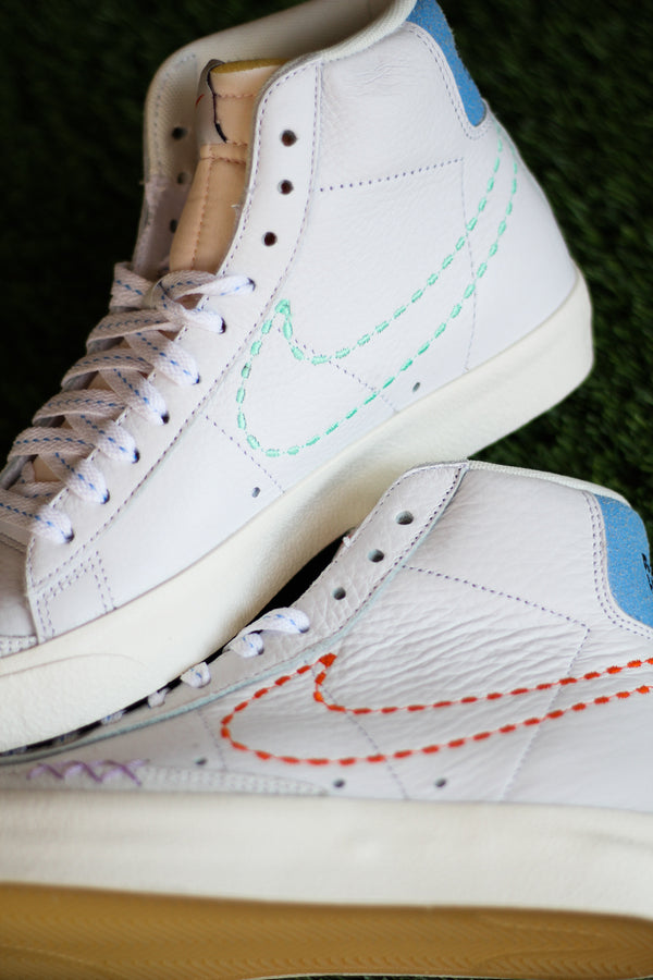 W BLAZER MID '77 "WHITE/SAFETY ORANGE"