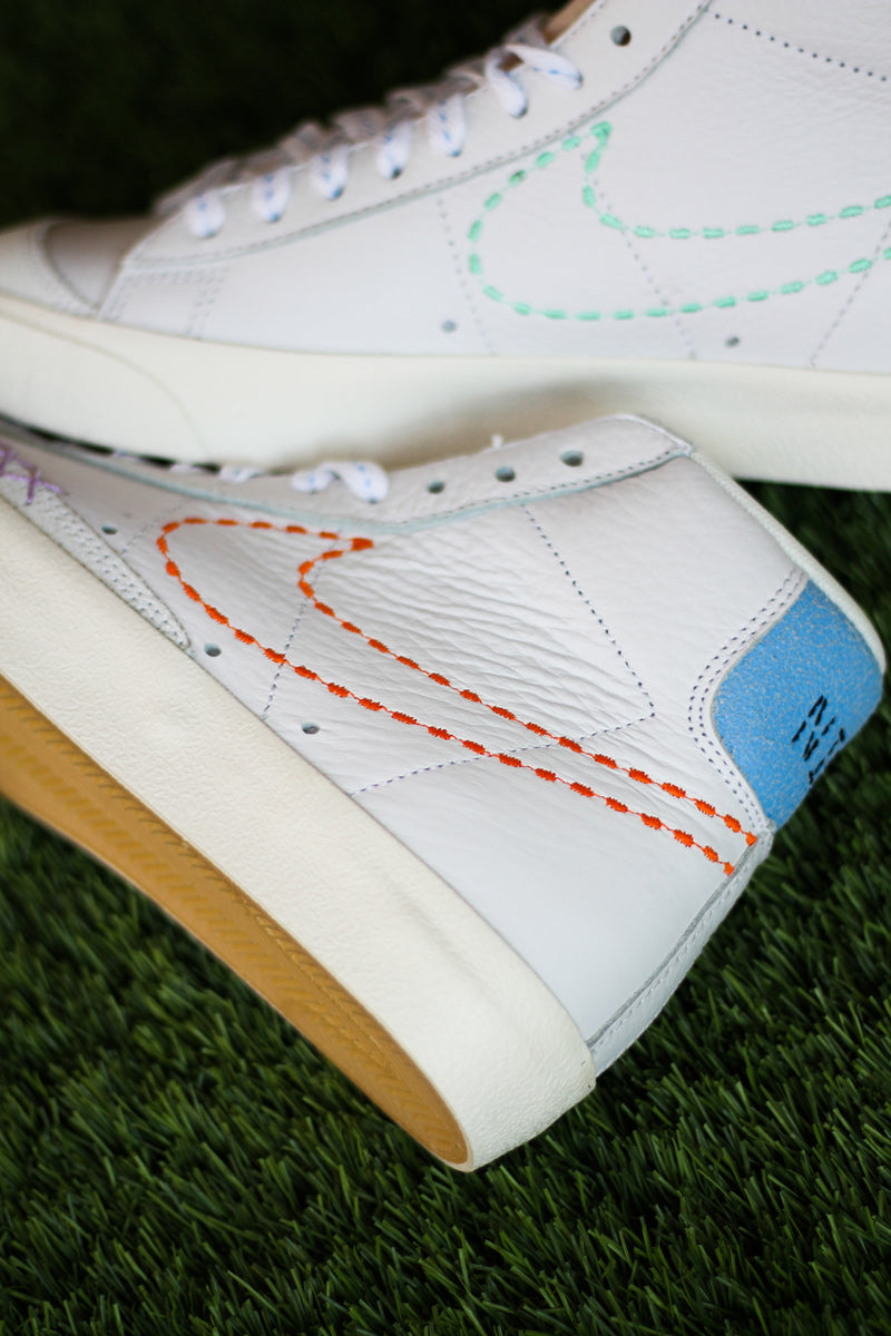 W BLAZER MID '77 "WHITE/SAFETY ORANGE"