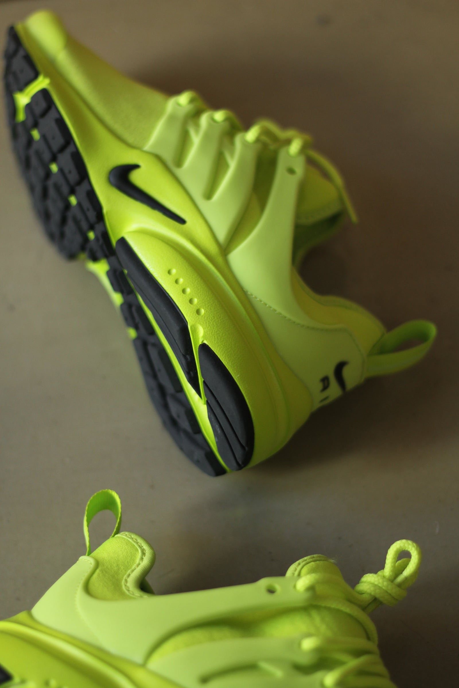 W AIR PRESTO ATOMIC GREEN Sneaker Room